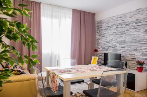 West Residence Luxury Apartment ****