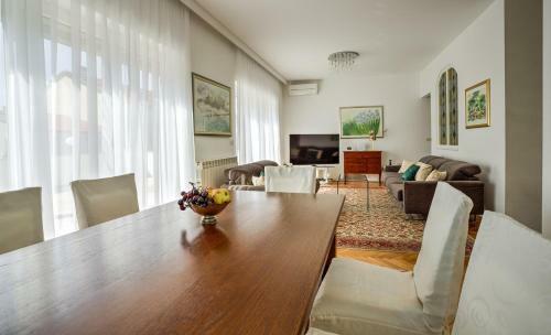 Hostal Apartments Siparis With Pool