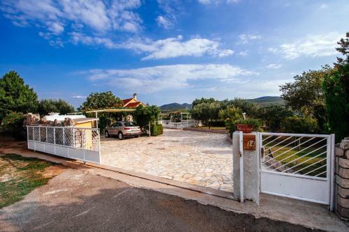 Villa With Pool Sucic