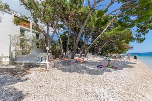 Apartment And Rooms Pansion Duba