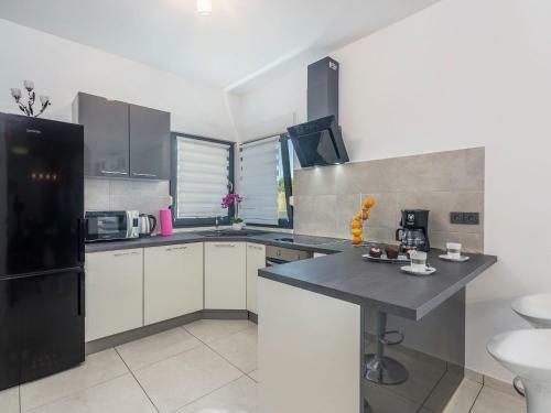 New And Modern Villa With Private Pool And Summer Kitchen In Central Istria