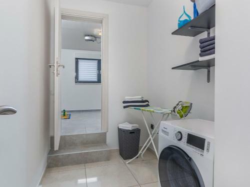 New And Modern Villa With Private Pool And Summer Kitchen In Central Istria