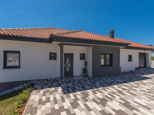 New And Modern Villa With Private Pool And Summer Kitchen In Central Istria