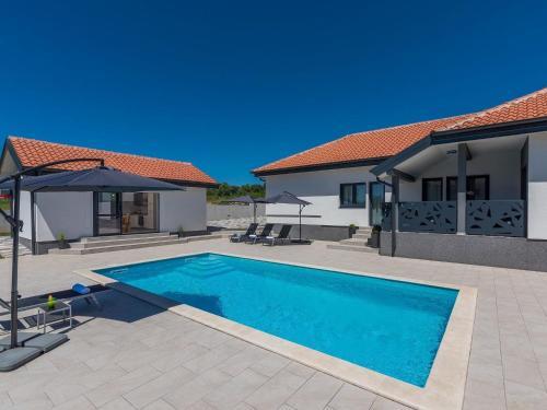 New And Modern Villa With Private Pool And Summer Kitchen In Central Istria