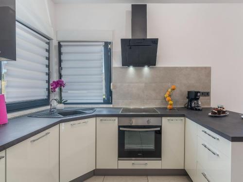 New And Modern Villa With Private Pool And Summer Kitchen In Central Istria