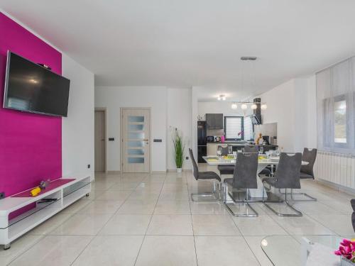 New And Modern Villa With Private Pool And Summer Kitchen In Central Istria