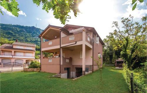 One-bedroom Apartment In Bakarac