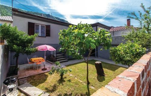 Two-bedroom Holiday Home In Bakarac