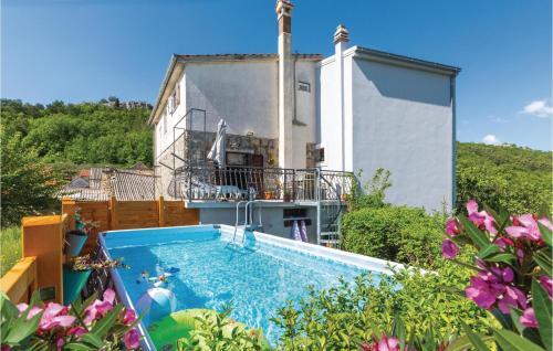 Three-bedroom Holiday Home In Gata/zvecanje