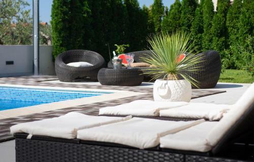 Villa Capitano 3 Bedrooms W Ensuite Bathroom And Heated Pool