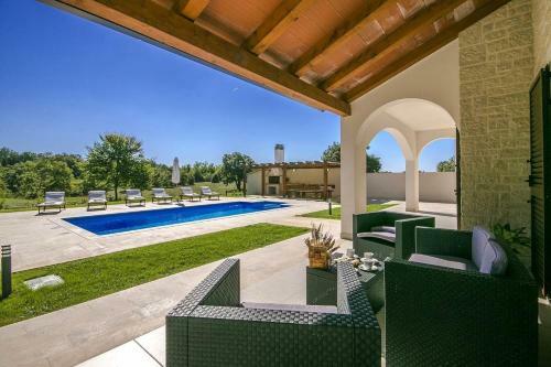 Villa Genia 2