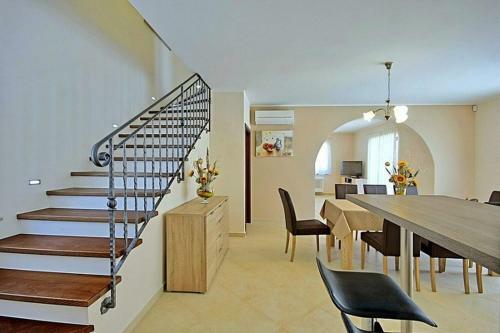 Villa Genia 2