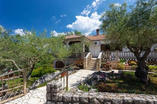 Apartment Roko With Private Swimming Pool