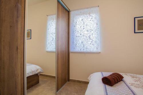 Hostal Beautiful Beachfront Apartments Komesic