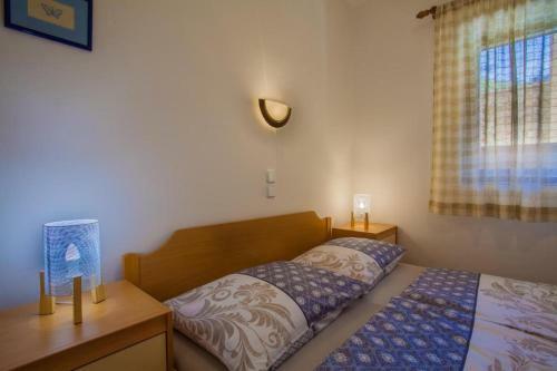 Hostal Beautiful Beachfront Apartments Komesic