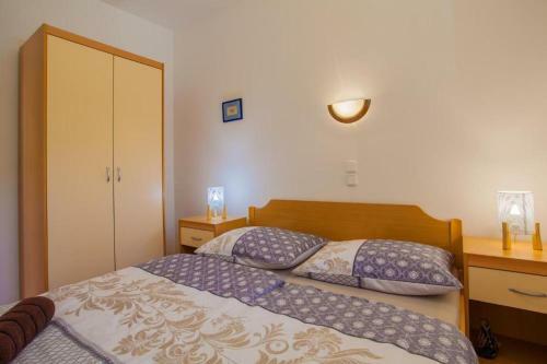 Hostal Beautiful Beachfront Apartments Komesic