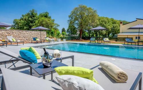 Hostal Relais And Wine San Tommaso