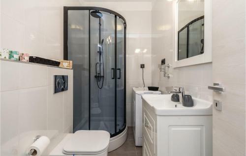 Three-bedroom Apartment In Barbat