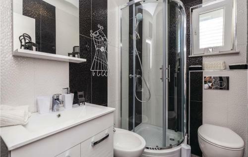 Three-bedroom Apartment In Barbat