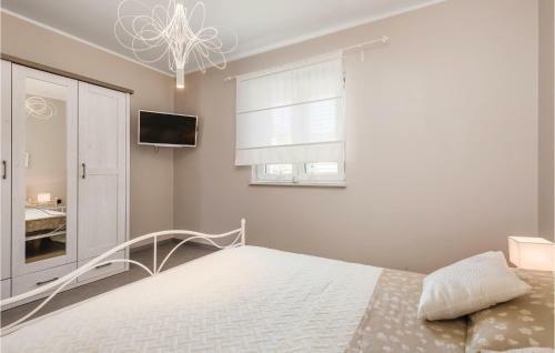 Three-bedroom Apartment In Barbat