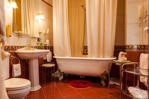 Tb Palace Hotel & Spa