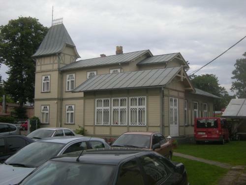 Hostal Guesthouse Airava
