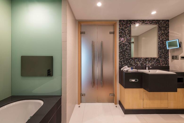 Radisson Blu Hotel, Kuwait