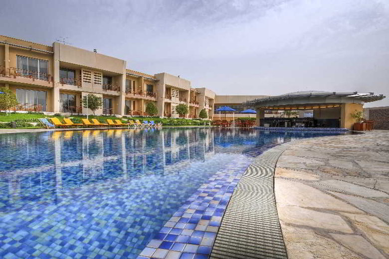 Marina Hotel