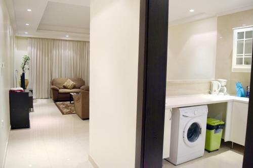 Leaders Plaza Apartments