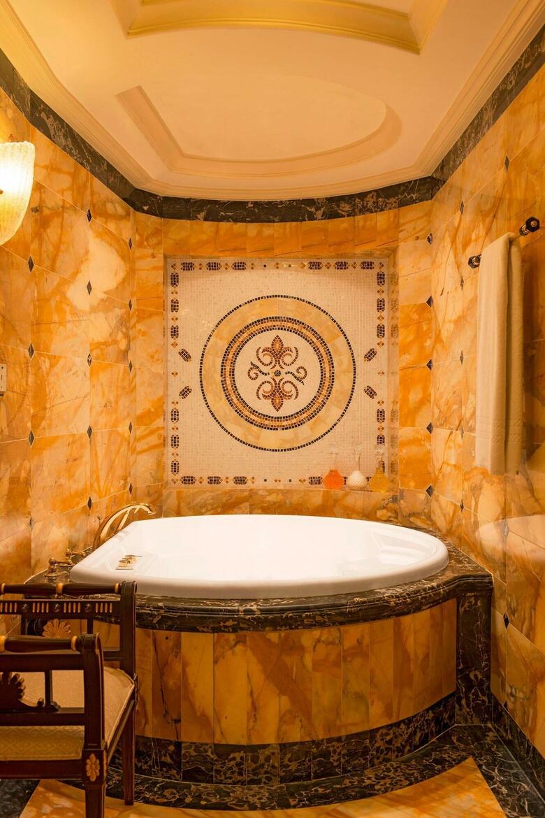 Sheraton Kuwait, A Luxury Collection Hotel