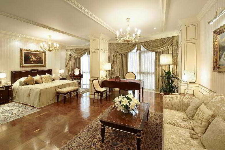 Sheraton Kuwait, A Luxury Collection Hotel