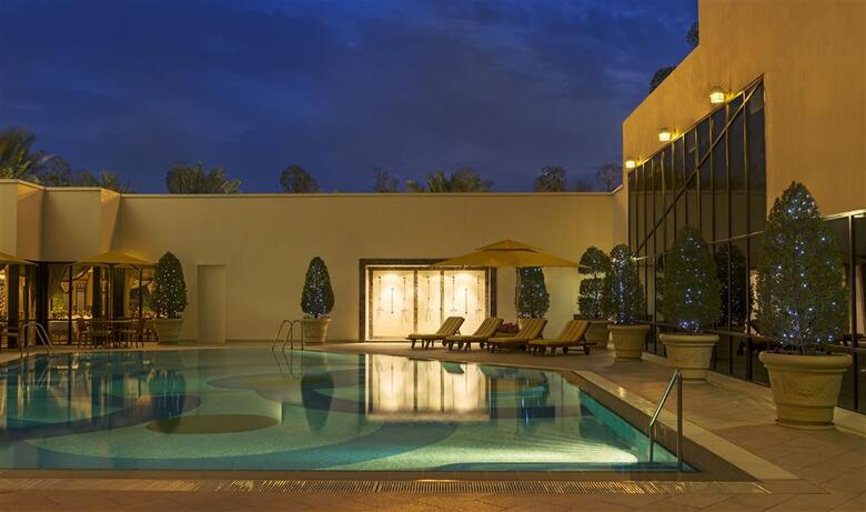 Sheraton Kuwait, A Luxury Collection Hotel
