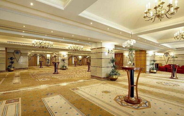 Sheraton Kuwait, A Luxury Collection Hotel