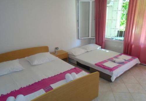 Apartments Josip - 150m From Beach