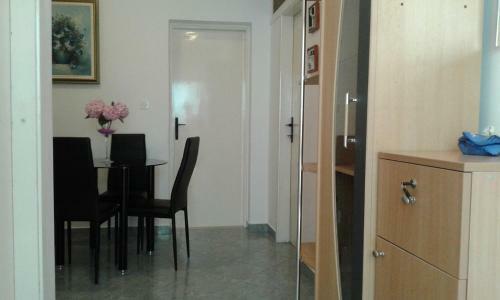 Apartments Josip - 150m From Beach