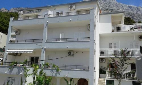 Apartments Josip - 150m From Beach