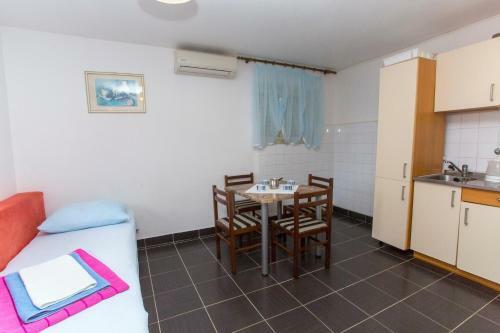 Apartments Bravo - 100m From Beach