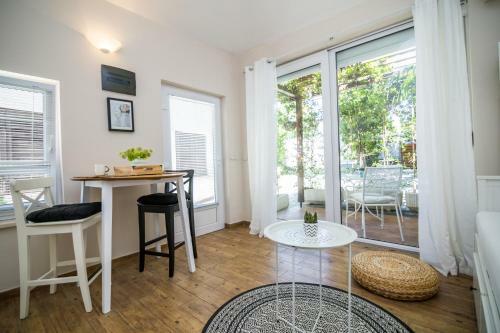 Beautiful Apartments With Balcony In Central Biograd - Bnm 2