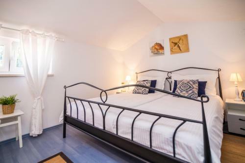 Beautiful Apartments With Balcony In Central Biograd - Bnm 2