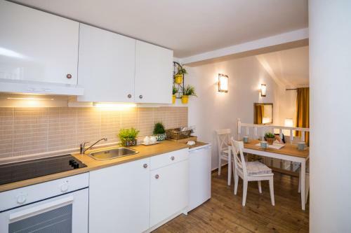 Beautiful Apartments With Balcony In Central Biograd - Bnm 2