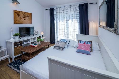 Beautiful Apartments With Balcony In Central Biograd - Bnm 2