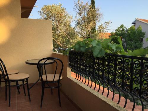 Beautiful Apartments With Balcony And Garden - Bnm 2