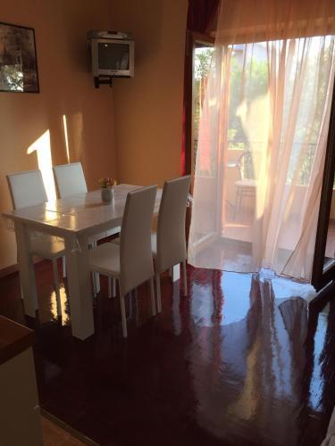 Beautiful Apartments With Balcony And Garden - Bnm 2