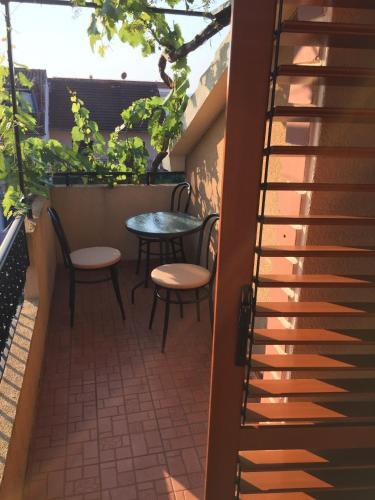 Beautiful Apartments With Balcony And Garden - Bnm 2