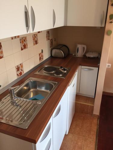 Beautiful Apartments With Balcony And Garden - Bnm 2