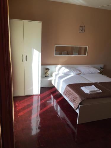 Beautiful Apartments With Balcony And Garden - Bnm 2