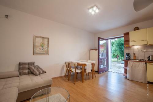 Apartment Nika