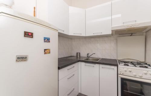 Apartments Mactra