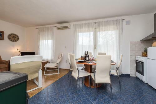 Villa Holiday Home Nerona