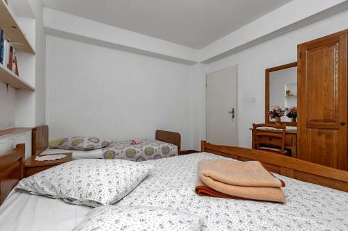 Apartments Milivoj